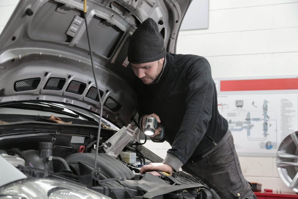 How to check a cars service history