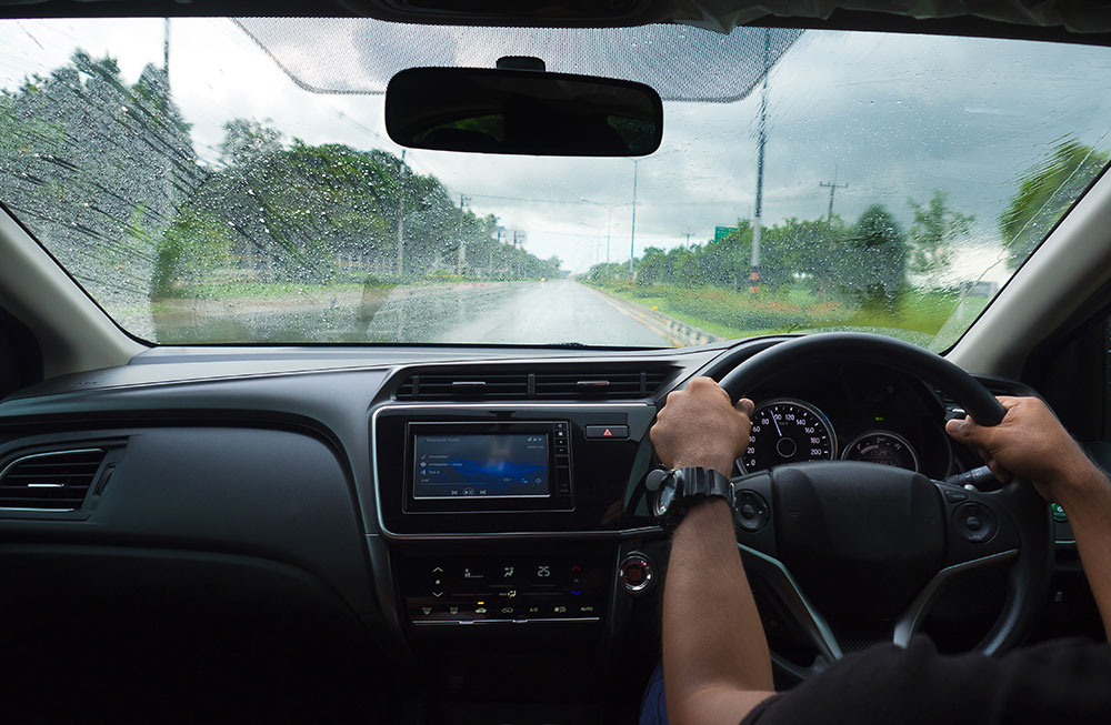 driving-in-rain